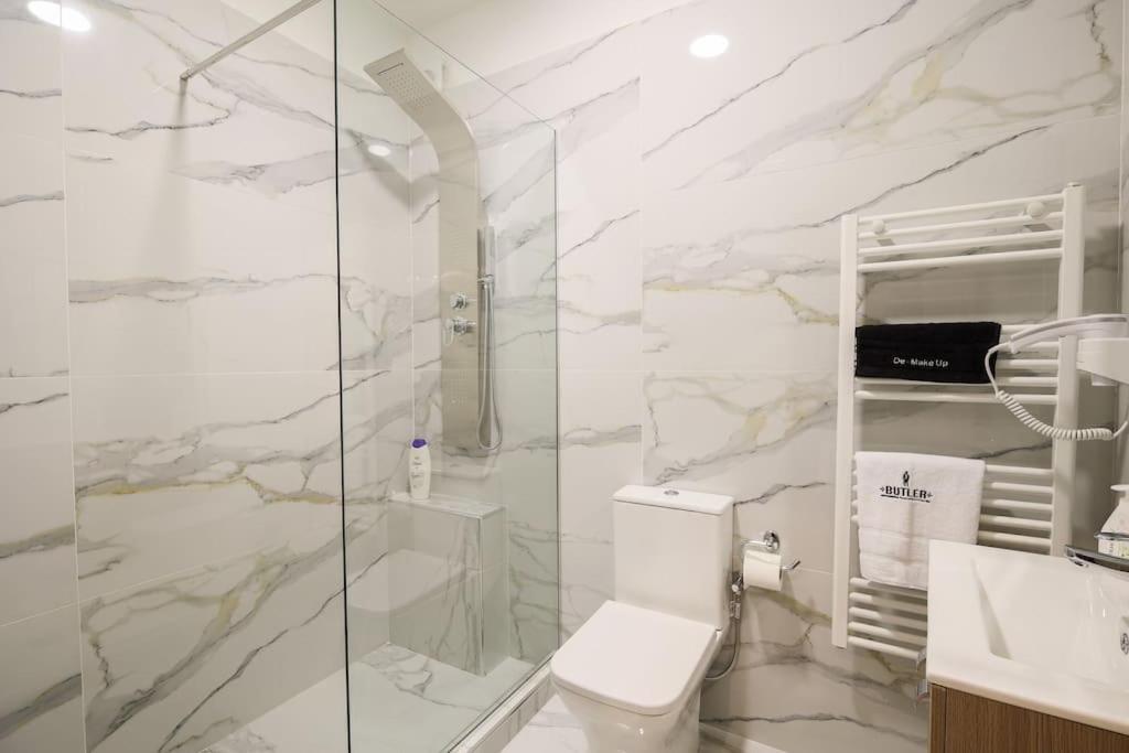 וולוס La Casa New Central Coastal Apartment & Jacuzzi מראה חיצוני תמונה
